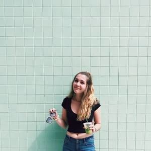 Meet your Posher, Daniela